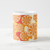 Retro Orange Citrus Muster Jumbo-Tasse (Vorderseite)