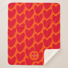 Retro Orange Groovy Red Hearts Name über Monogramm Sherpadecke
