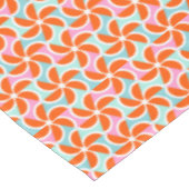 Retro orange Keil-Muster Tischdecke (Schrägansicht)