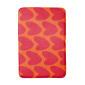 Retro Orange mit Groovy Red Hearts Badematte (Vorderseite Vertikal)