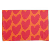 Retro Orange mit Groovy Red Hearts Kissenbezug (Vorderseite-Rechts)