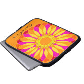 Retro orange u. gelbe Blume auf Orange Laptopschutzhülle (Vorne Knopf)