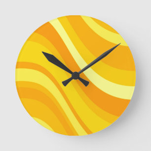 Retro orange und gelbe Wanduhr