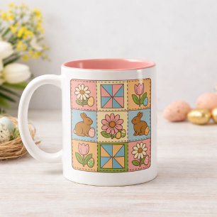 Retro-Osterhasen-Blumen-Quiltmuster  Zweifarbige Tasse