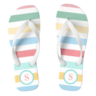 Retro-Pastelstreifen mit der Monogramm Badesandalen