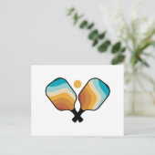 Retro Pickleball Paddles & Ball Feiertagspostkarte (Stehend Vorderseite)