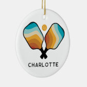 Retro Pickleball Paddles & Ball Individuelle Name Keramik Ornament (Rechts)
