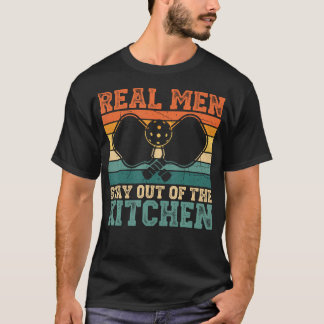 Retro Pickleball Spieler Echte Männer Bleiben Aus  T-Shirt
