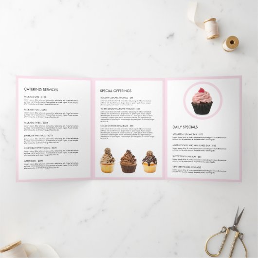 Retro Pink Candy Stripes Bakery Catering Broschüre (Innenseite)
