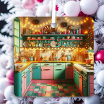 Retro Pink Kitsch Retro Weihnachten Personalisiert Ornament Aus Metall<br><div class="desc">Personalisierte Weihnachtsschmuck. Niedliche aquamarine, gemütliche Hütte Vintag Kitsch rosa und aquamarine Küche voll von Feriendekorationen und Weihnachtsbeleuchtung und einem bunten Kronleuchter mit Retro-Farben. Wir wünschen Ihnen ein gemütliches altmodisches Weihnachtsfest und ein glückliches Neues Jahr. Der Hintertext dieses Urlaubssornaments kann personalisiert sein, sodass Sie Ihren Namen hinzufügen können, wenn Sie gewollt...</div>