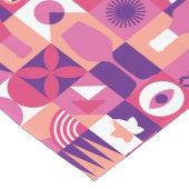 Retro Pink Lila Wine Bauhaus Muster Kurzer Tischläufer (Ecke)