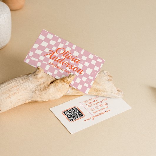 Retro Pink Orange Checkered Groovy Girly QR Code Visitenkarte