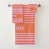 Retro Pink Orange Stripe Personalized Name Badhandtuch Set (Insitu)