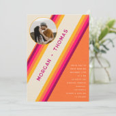 Retro Pink Orange Stripes 70er 80er QR Code Hochze Einladung (Stehend Vorderseite)