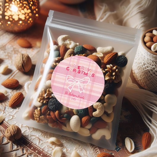 Retro Pink Plaid Whimsical Holiday  Runder Aufkleber