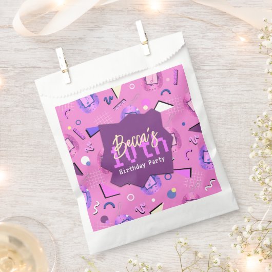 Retro Pink Tamagotchi Birthday Geschenktütchen (Ausgeschnitten)