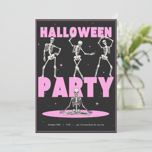 Retro Pink und Black Skeleton Tanz Halloween Einladung (Stehend Vorderseite)