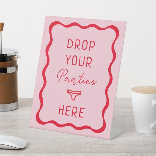 Retro Pink Wavy Drop Ihre Panties Hier Spiel-Zeich Sockelschild (In SItu)