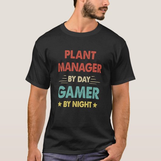 Retro Plant Manager By Day Gamer By Night T-Shirt (Vorderseite)