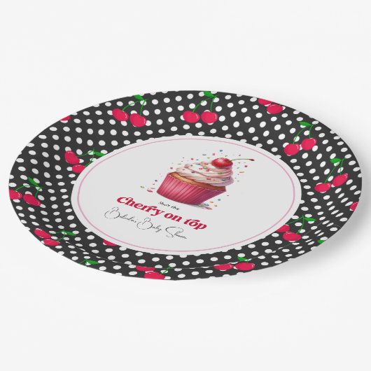 Retro Polka Dot Thema Cherry auf Top Baby Dusche Pappteller (Schrägansicht)