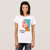 Retro Pop Art Woman - Bold & Stylish Illustration T-Shirt (Vorne ganz)