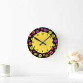 Retro Pop Blume Power Runde Wanduhr (Zuhause)