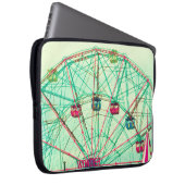 Retro Pop Sommerfest Laptopschutzhülle (Vorne Rechts)