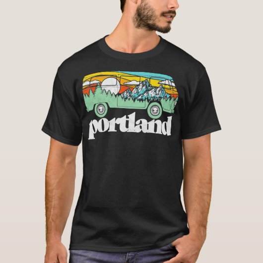 Retro Portland Oregon Hippie Van Gebirge Bäume T-Shirt (Vorderseite)