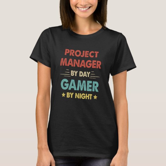 Retro Project Manager by Day Gamer by Night T-Shirt (Vorderseite)