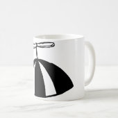 Retro Propeller Beanie Whimsical Schwarz und Weiß Kaffeetasse (VorderseiteRechts)