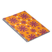 Retro Purple Flowers on Orange Background Notizblock (Rechte Seite)