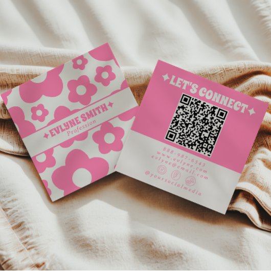 Retro QR Code Pink Groovy Floral Boho Girly Trendy Quadratische Visitenkarte