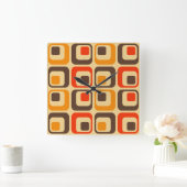 Retro Quadrat-Muster - Rot, Brown u. Orange Quadratische Wanduhr (Zuhause)