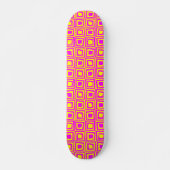 Retro-Quadrate - Magenta auf Gelb Skateboard (Vorne)