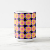 Retro-Quadratgittermuster mit hellen Farben Kaffeetasse (Mittel)