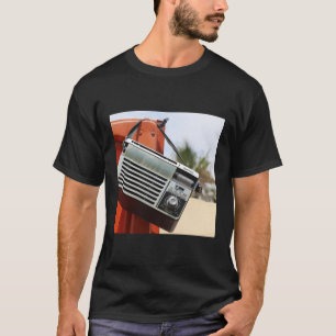 Retro-Radio-Vibes-T-Shirt T-Shirt