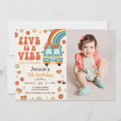 Retro Rainbow Five ist ein Vibe Groovy 5. Geburtst Einladung (Vorderseite)