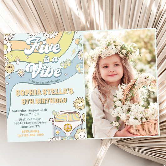 Retro Rainbow Five ist ein Vibe Groovy 5. Geburtst Einladung