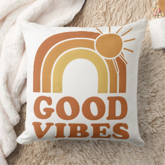 Retro Rainbow Sun "Good Vibes" Throw Pillow Kissen