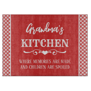 Retro Red and White Checkered Oma's Kitchen Schneidebrett