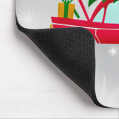 Retro Red Car mit einem Weihnachtsbaum Mousepad (Ecke)