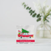 Retro Red Car mit einem Weihnachtsbaum Quadratische Visitenkarte (Stehend Vorderseite)