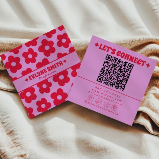 Retro Red Pink QR Code Groovy Floral Girly Trendy Quadratische Visitenkarte