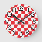 Retro Red White Wavy Checkerboard Muster Runde Wanduhr (Vorderseite)