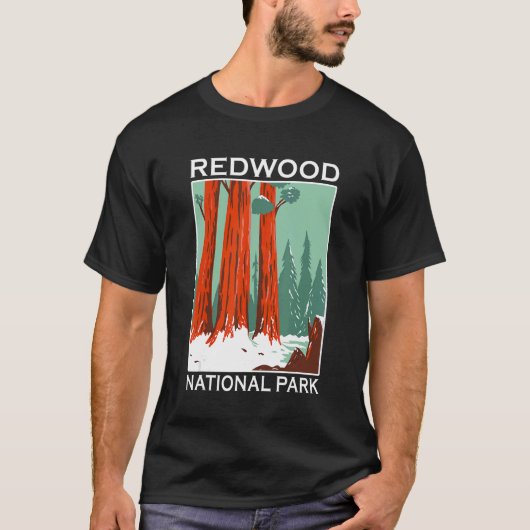 Retro Redwood National Park Outdoor Camping Souven T-Shirt (Vorderseite)