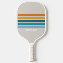 Retro-Regenbogen über Streifen mit Namen Pickleball Schläger