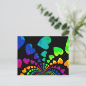 Retro Regenbogenherzen auf schwarz Postkarte (Stehend Vorderseite)