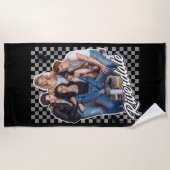 Retro Riverdale Group Graphic Strandtuch (Vorderseite)