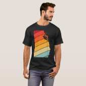 Retro Rock Climbing -Bouldering - Adventure- Wall  T-Shirt (Vorne ganz)