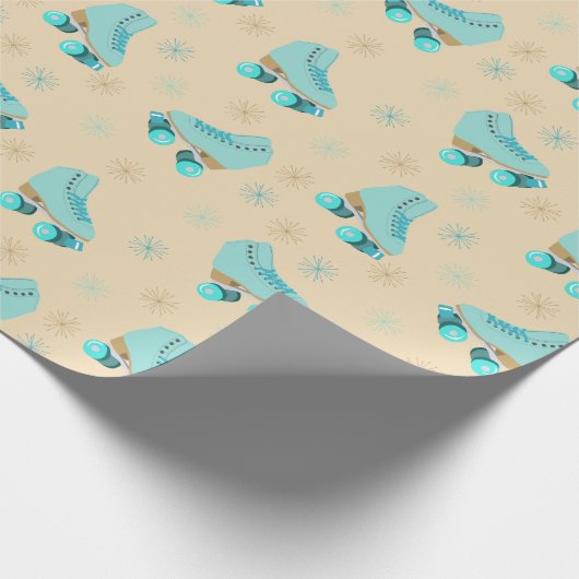 Retro Roller Skate Aquamarin und Tan Gemustert Geschenkpapier (Ecke)